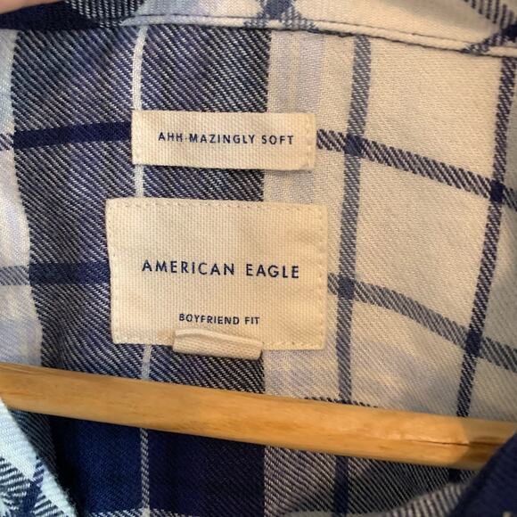 American Eagle Blue and Cream Plaid Long Sleeve Button Down Shirt - Picture 2 of 7